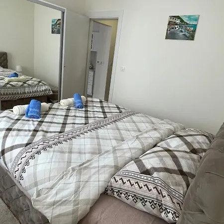 Apartman Cvetanov Trg Lux 2 *